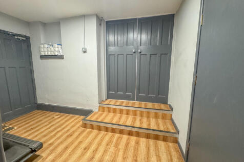 GROUND FLOOR FLA