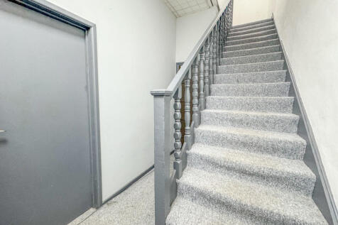 STAIRS TO FLAT