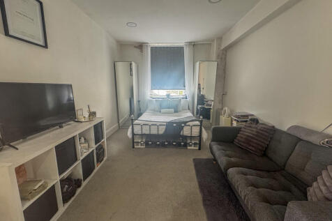BASEMENT - LOUNGE...
