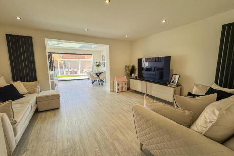 LOUNGE 1