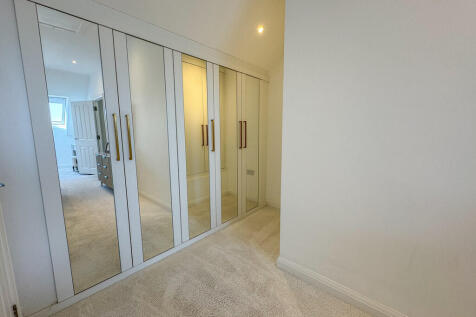 DRESSING AREA