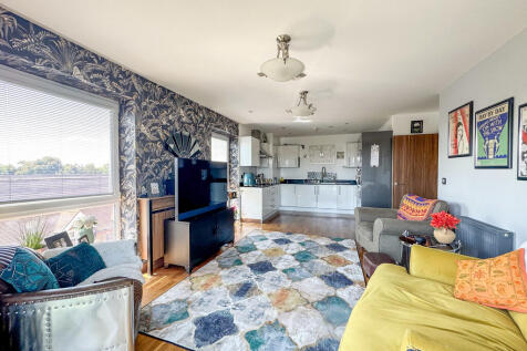 lounge-kitchen