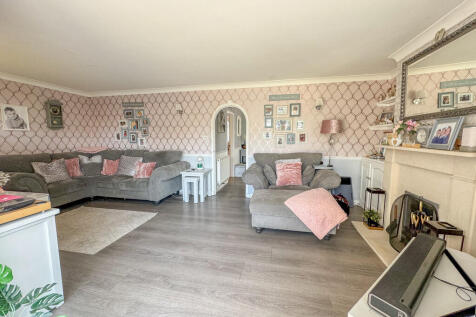 lounge 1