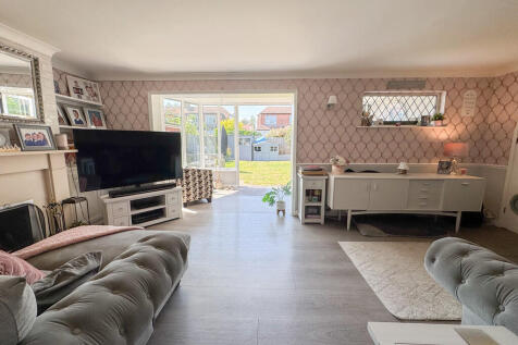 lounge 2
