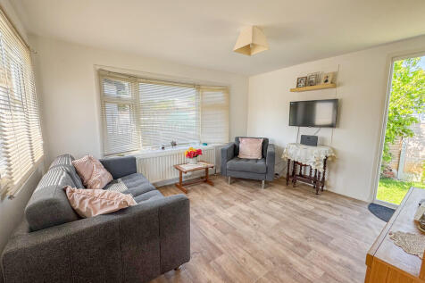 lounge 1