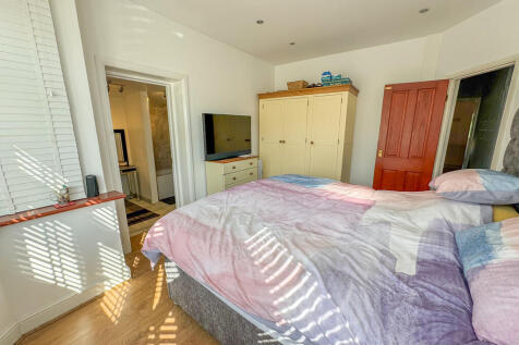 bed 1