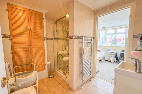 gr floor shower