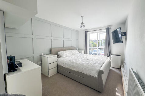 bed1 image 1