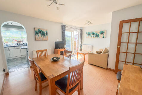 breakfast room