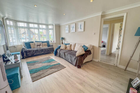 LOUNGE 1