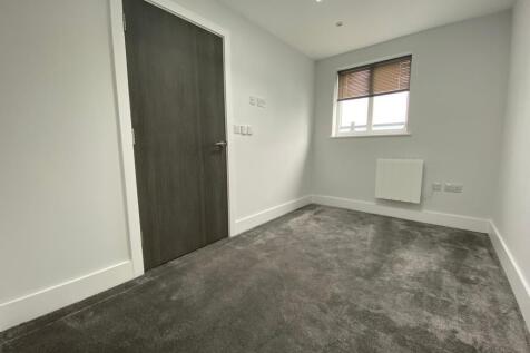 LL IMAGE 02