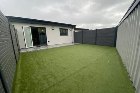 LL IMAGE 03