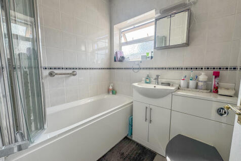 bed 1 ensuite