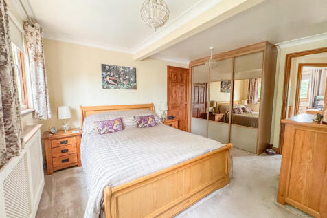 bed 1 2