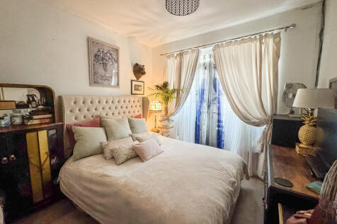 bedroom3