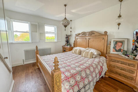 bed 1