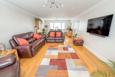 lounge 2