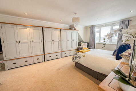 bed 1 2