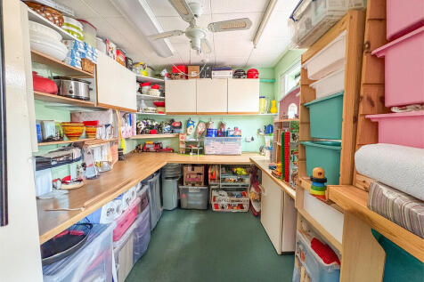 garage workshop