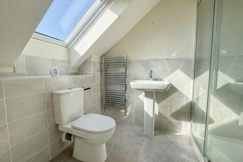 en suite top floo...
