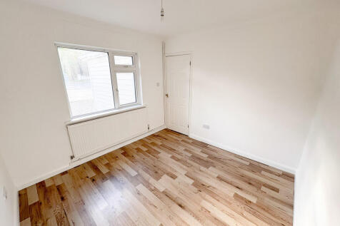 IMG-20251024-WA00...