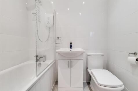 5_Bathroom-0.jpg