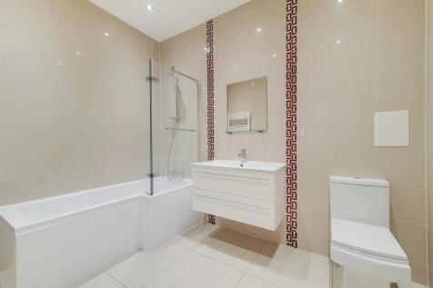 7_Bathroom-0.jpg