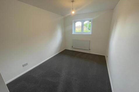 Bedroom 2 001.jpg