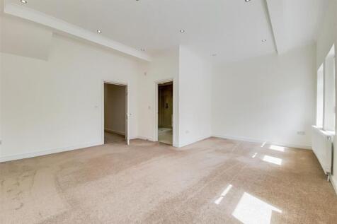 5_Main Bedroom-1.jpg