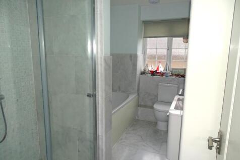 INDEPENDENT DOUBLE SHOWER UNIT