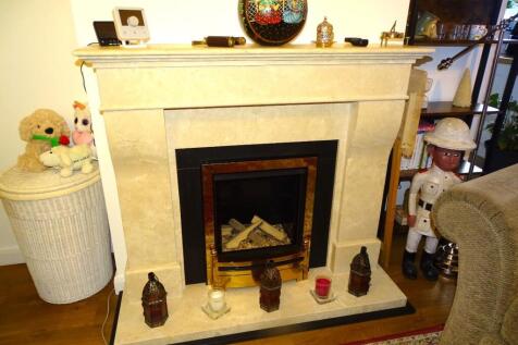 FEATURE STONE FIREPLACE