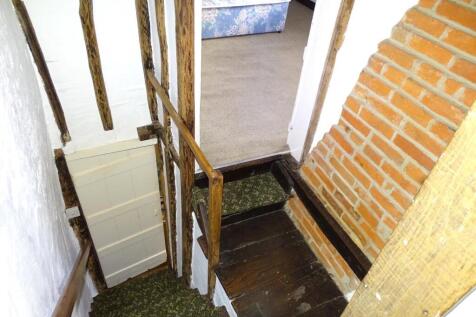 STAIRS TO GROUND FLOOR