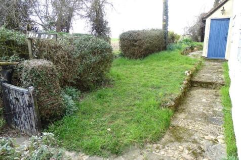 PATHWAY TO SIDE PORCH