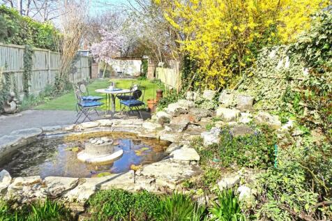 FEATURE ROCKERY AND FISH POND