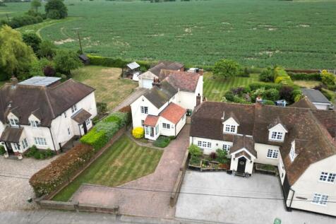 DRONE VIEW TO FRONT