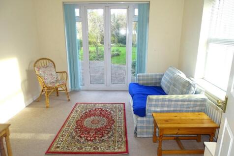 SEPARATE DINING ROOM