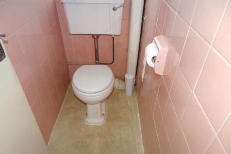 SEPARATE WC