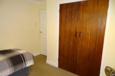 BUILT IN DOUBLE WARDROBE