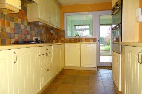 KITCHEN WITH APPLIANCES