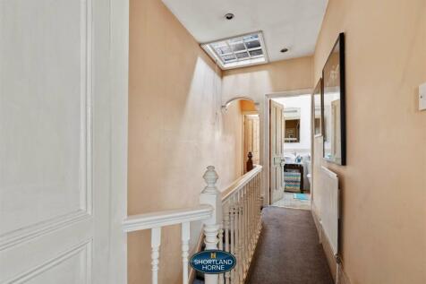 16 Melville Rd (10 of 28).jpg