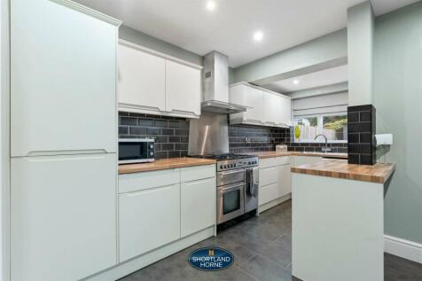 47 Loudon Ave (11 of 22).jpg