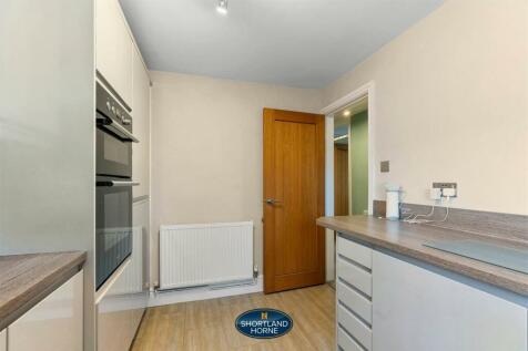 14 Adare Drive (14 of 18).jpg