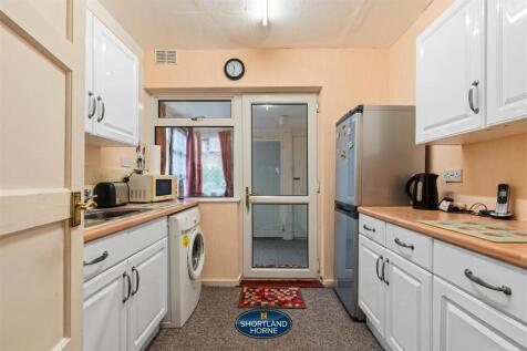 9 Sutton Avenue (15 of 19).jpg
