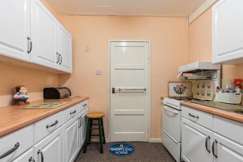 9 Sutton Avenue (16 of 19).jpg