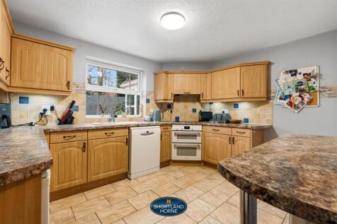 1 Ashfield Ave (17 of 28).jpg