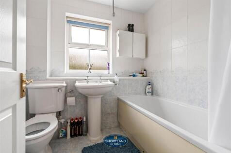 1 Ashfield Ave (14 of 28).jpg