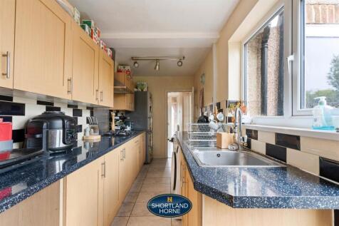 96 Anchorway Road WM (17 of 22).jpg