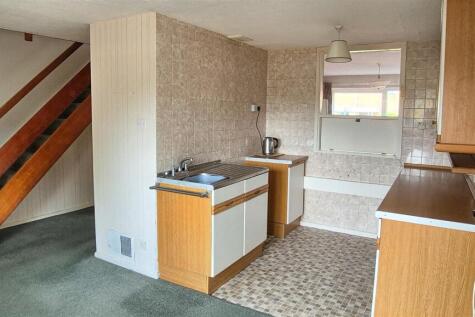Kitchen1.jpg
