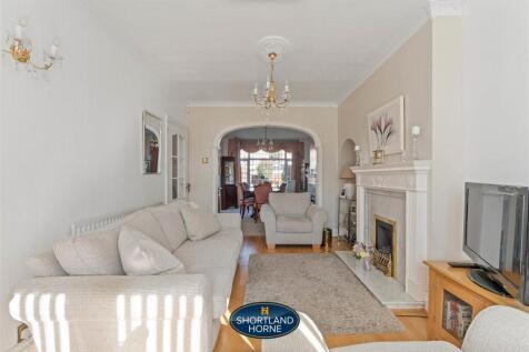 212 Daventry Road WM (14 of 26).jpg