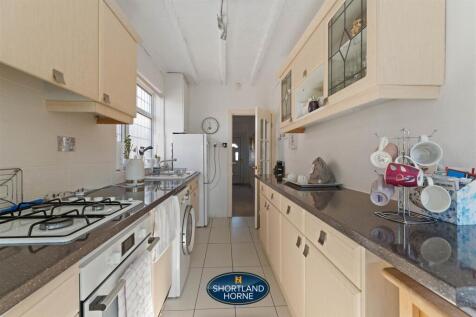 212 Daventry Road WM (18 of 26).jpg